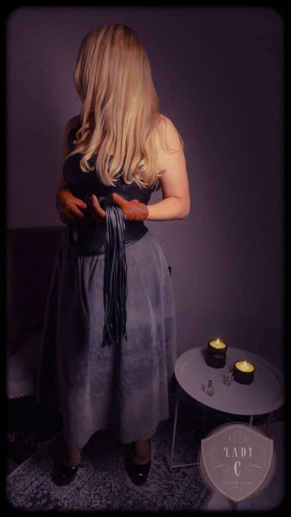 OHRgasmus erotische Hypnose Lady C Leder Startseite Fetisch Leder 001